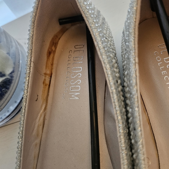 De Blossom Collection Glittering Silver Flats - Picture 8 of 16